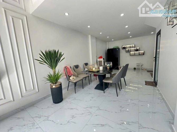 Bán Nhà Hồ Sen, Dư Hàng Kêng, Lê Chân. Giá 3,9 tỷ - 3,5 tầng - 41m - 5
