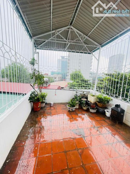 Trường Chinh 1 nhà ra Oto, Vài bước ra phố, Tiện ích ngập tràn, DT 30m*5T, MT 3.5m,Giá 7.7 - 5