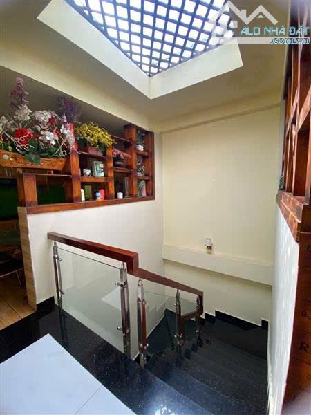 BÁN NHÀ ĐẸP 5 TẦNG Đ. HOÀNG HỮU NAM P. LONG THẠNH MỸ 57M2 GIÁ 9 TỶ TL. - 5