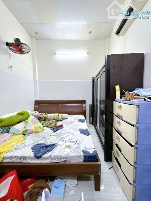 Xe hơi tới nhà cũ Quận 4 DT 100m - Ngang 4m - Đoàn Văn Bơ Sổ hồng không quy hoạch - 5