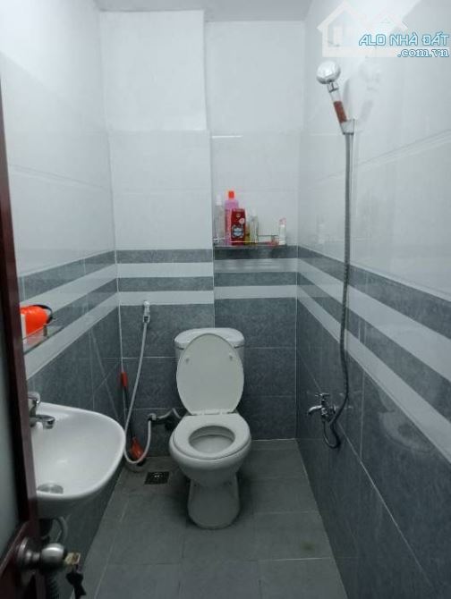Nhà 3 tầng Hồ Đắc Di, 42m2, 3 tầng, 4PN, Ở ngay, chỉ 4.8 tỷ TL - 6