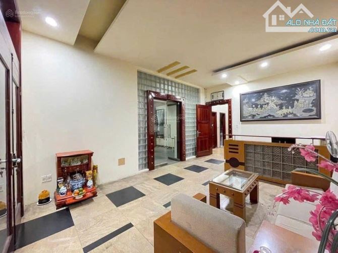 Bán nhà 4 tầng mặt đường Lê Thánh Tông, thang máy siêu rộng - 6