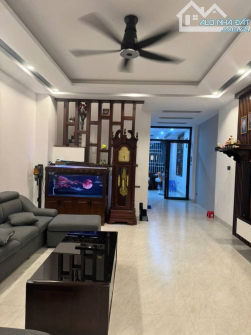 🏡 BÁN NHÀ 4 LẦU – GẦN NHÀ SÁCH BẠCH ĐẰNG,CHỢ RẠCH DỪA,VŨNG TÀU – 84M² – GIÁ 8,5T - 6