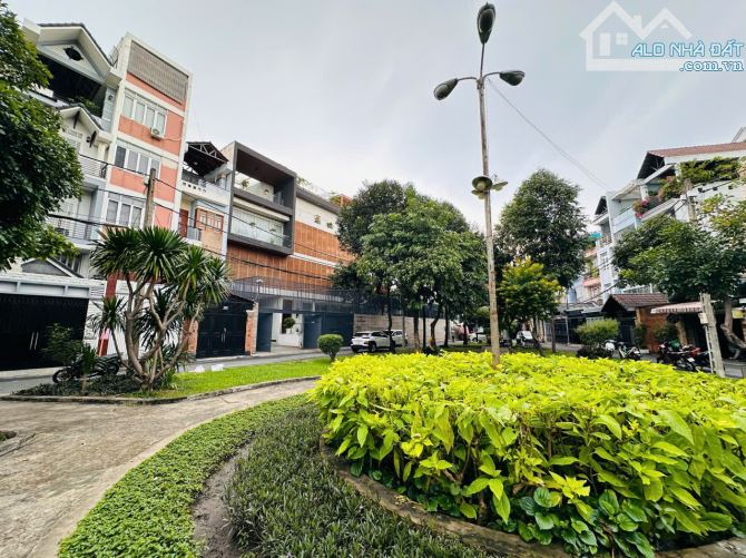 Giảm 30 Tỷ Bán, Đáng Đầu Tư Siêu Biệt Thự Hoàng Việt, 35x22m, CN 750m2, Hầm-5 Lầu, Hồ Bơi - 6