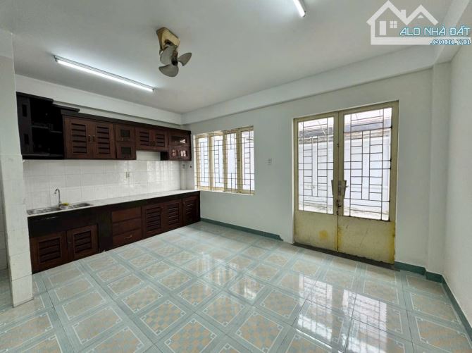 Bán nhà 2 tầng KĐT Bắc Vĩnh Hải. Cách đường Điện Biên Phủ 1 căn nhà - 6
