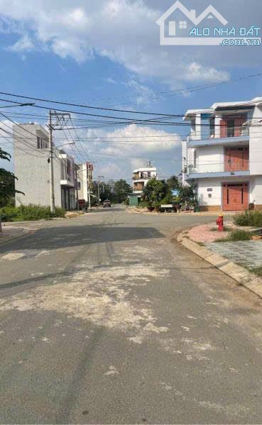 Đang hot - Đường ô tô 8m - Nhà xây mới 3 tầng 50m2 - 4.1 tỷ thương lượng - Khu dân cư phân - 6