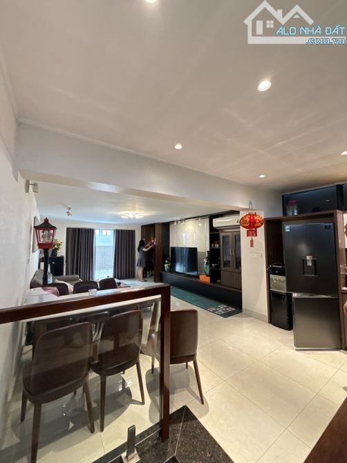VINHOMES RIVERSIDE – PHÂN KHU NGUYỆT QUẾ - LÔ GÓC 3 THOÁNG - 176M2 - MT 8M - 56 TỶ. - 7