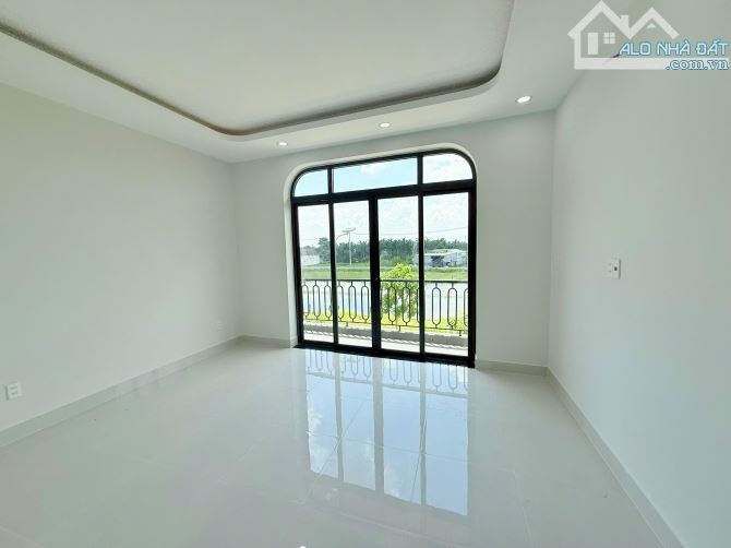 Nhà 1 trệt 2 lầu 3 PN 3 WC mới đẹp nội thất xịn sò diện tích sử dụng 220m2 đường lớn - 7