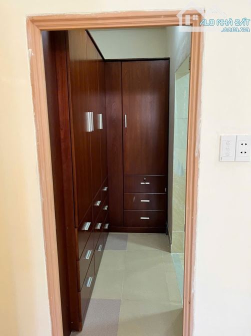 Cho thuê nhà biệt thự Nguyễn Văn Linh - Quận 7 - 160m2 - 25tr/tháng - 7