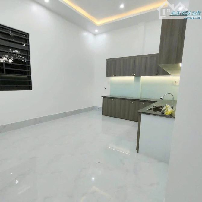 Kẹt tiền cần bán gấp căn nhà ở Đ. Lê Thị Sắc 127m2 SHR giá chỉ 920tr - 7