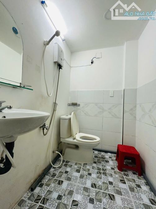 Bán Toà Nhà Văn Phòng Hẻm Xe Tải DT73M2 (4.3mx17m) Cách Mặt Tiền Đường Đồng Nai 4M Giá 24T - 7