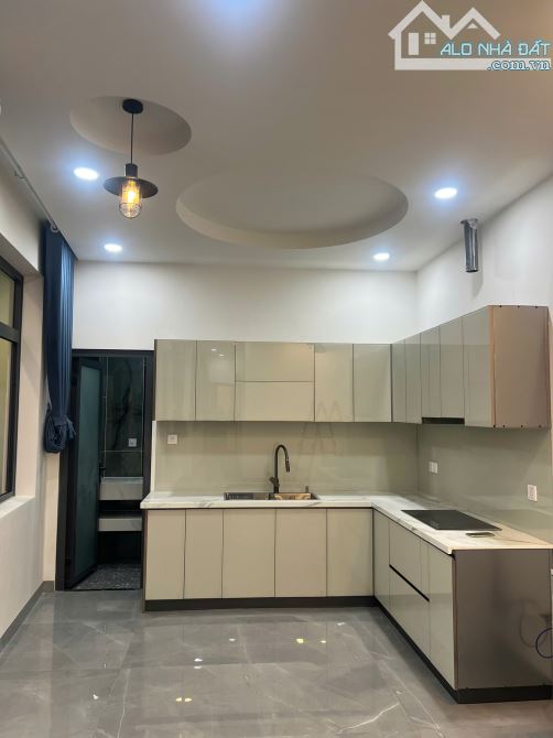 Bán nhà góc 2 mặt tiền thiết kế dạng căn hộ dịch vụ ngay cổng chào Bình Dương (8x23) - 7