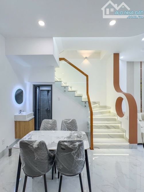 BÁN NHÀ PHỐ HIỆN ĐẠI FULL NỘI THẤT - TRỤC CHÍNH HẺM 7 TRÂN VĨNH KIẾT - 7