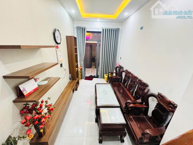 Cho thuê nhà nguyên căn Lê Hồng Phong, Phước Long, Nha Trang DT sử dụng 130m2 4pn - 7