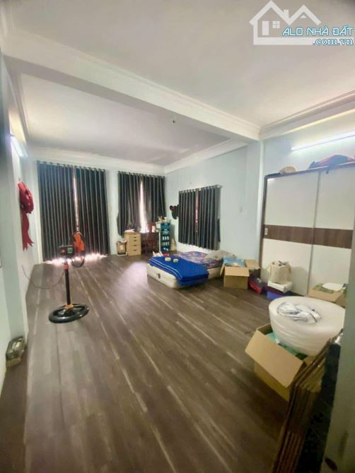 📣📣📣NHÀ 3 TẦNG MỚI TINH - HẺM XE HƠI 5M THÔNG TỨ TUNG - SÁT BÊN CHỢ ĐÔNG BẮC - 2 PHÚT QU - 7