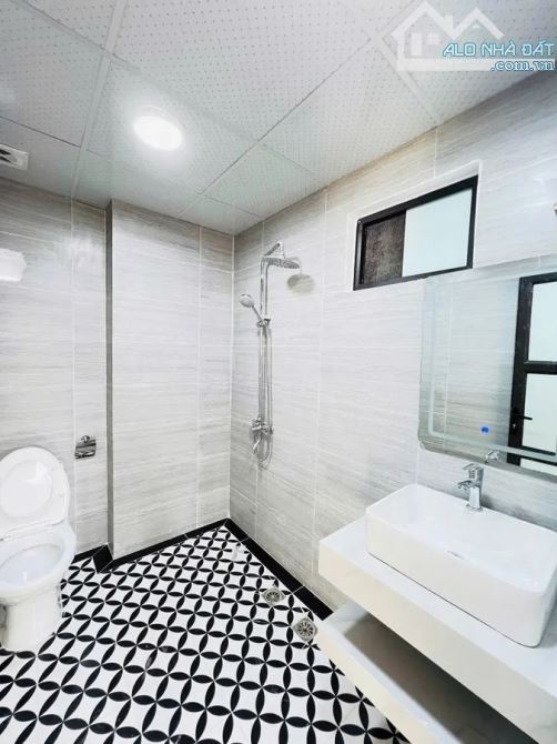 CỔ NHUẾ , NHÀ MỚI VỊ TRÍ CỰC  ĐẸP , 6 TẦNG THANG MÁY ,M ẶT TỀN RỘNG  8.7 TỶ. - 7