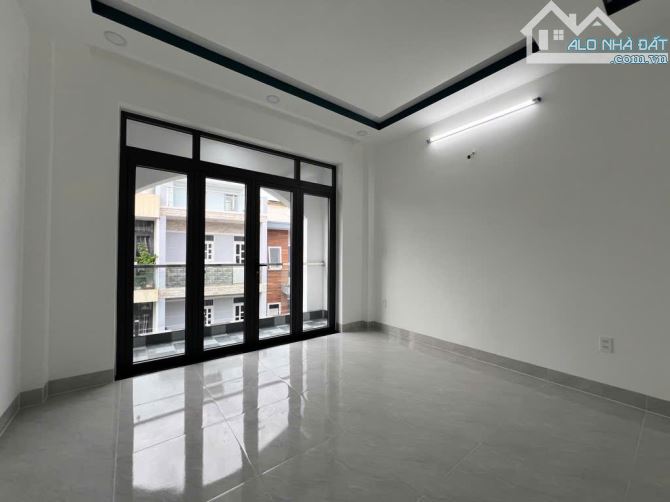 CHÍNH CHỦ GỬI BÁN NHÀ 3TẦNG MỚI TINH DT62M NGAY ĐƯỜNG GÒ CÁT,HẺM XE HƠI,CHỈ NHỈNH 6TỶ - 7