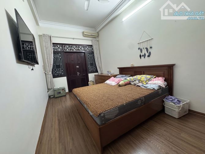 25M RA MẶT PHỐ - DỊCH VỌNG - CẦU GIẤY - LÔ GÓC 65M2 - 4 TẦNG 1 TUM - Ở HOẶC VP CÔNG TY - 18