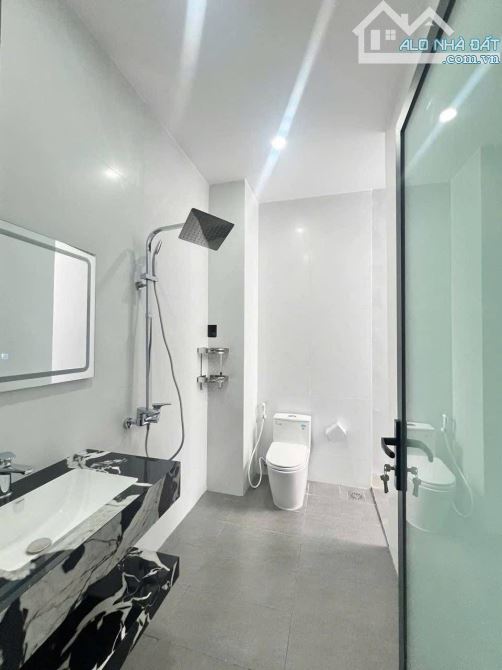 NHÀ 3 LẦU MỚI 100% - HẺM HÙNG VƯƠNG - P. TÂN LẬP, GIÁ 3,15 TỶ - 8