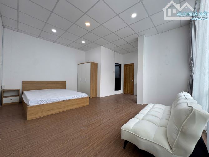 CHO THUÊ CĂN STUDIO FULL NỘI THẤT BAN CÔNG Ở SÁT QUẬN 1 - 8