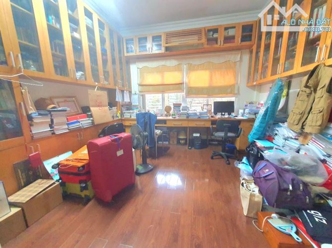 Bán nhà phân lô Chùa Láng, Đống Đa, 78m², ô tô đỗ cửa, giá chỉ 19,2 tỷ chủ nhà bán kín - 7