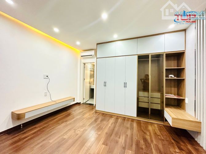 Nhà Mặt Ngõ Trần Nguyên Hãn Ô Tô Vào Nhà Kinh Doanh Tại Nhà - 8