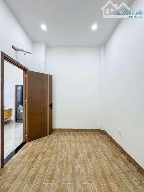 BÁN NHÀ PHỐ HIỆN ĐẠI FULL NỘI THẤT - TRỤC CHÍNH HẺM 7 TRÂN VĨNH KIẾT - 8