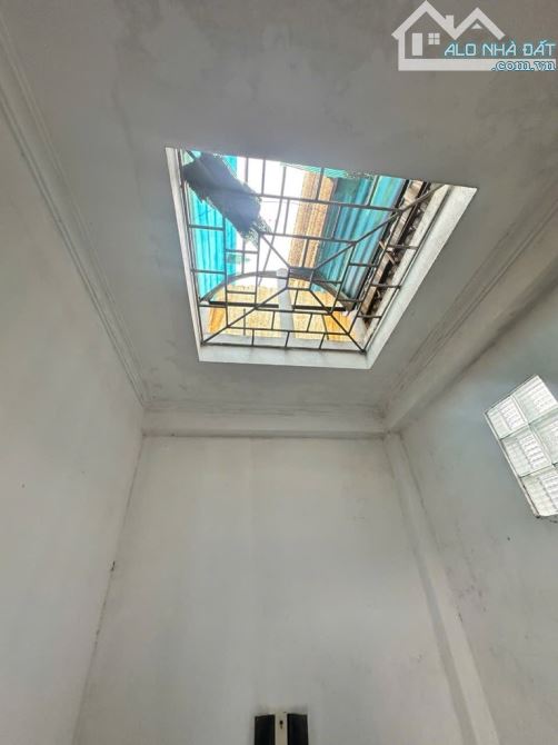 Bán nhà phố Minh Khai 50m2. 5 tầng . Ngõ rộng 3m. Giá 9 tỷ - 8