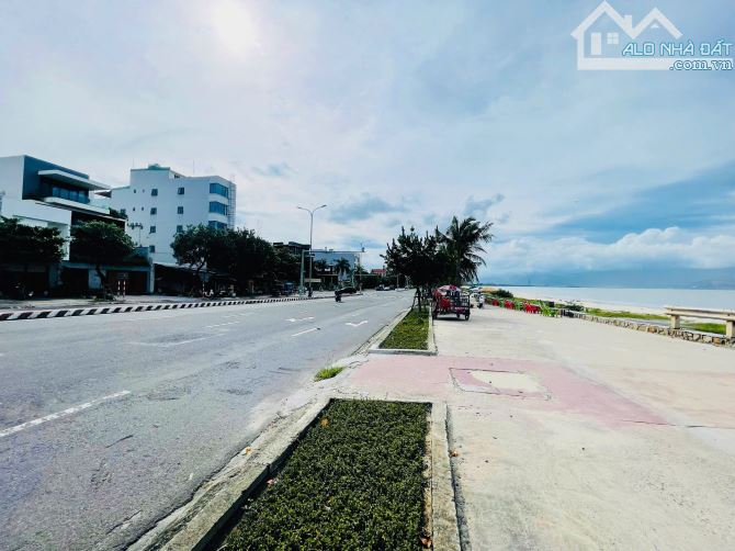 Bán đất mặt tiền Nguyễn Tất Thành rộng 124m2 vị trí đắc địa view Biển! - 8