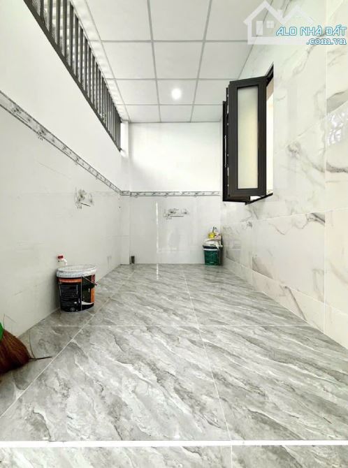NHÀ CẤP 4 MỚI Ở NGAY – 84M2 – NGANG 7,6M – TRUNG CHÁNH, HÓC MÔN GIÁP Q12 - 8
