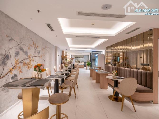 Cần bán gấp khách sạn mặt phố Lò Sũ 236m2, 15 tầng, MT 7.5m, 71 phòng - Giá 259 tỷ - 8