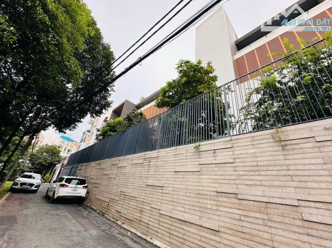 Giảm 30 Tỷ Bán, Đáng Đầu Tư Siêu Biệt Thự Hoàng Việt, 35x22m, CN 750m2, Hầm-5 Lầu, Hồ Bơi - 9