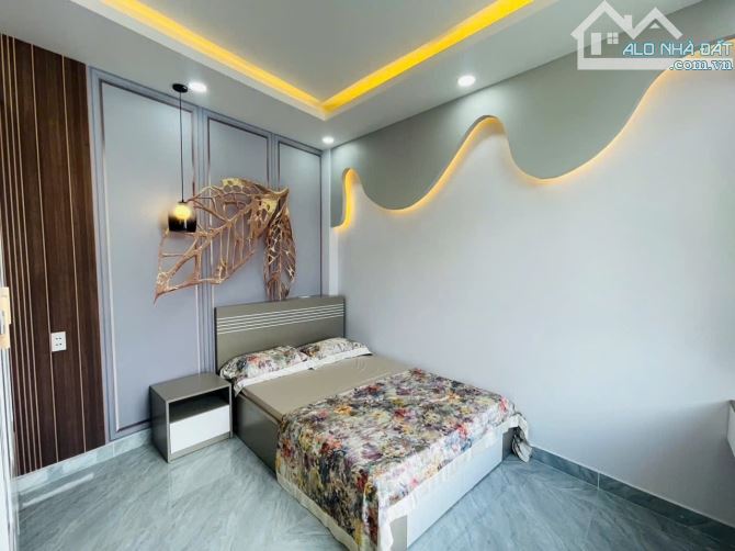 Nhà mới hoàn thiện - 4x10m - 4 tầng - vincom Nam Long - Chỉ 5,5 tỷ - 9