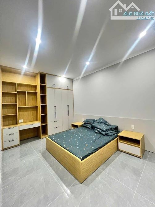 NHÀ 3 LẦU MỚI 100% - HẺM HÙNG VƯƠNG - P. TÂN LẬP, GIÁ 3,15 TỶ - 9