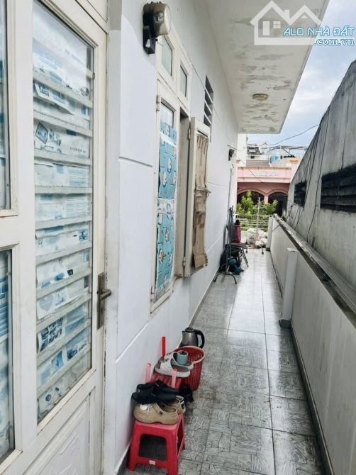 Cần tiền bán gấp Nhà 2 tầng DT đẹp 96m2 (5.5 x 18m) ngay Hoàng Diệu 2 đường oto 9.2 Tỷ - 9