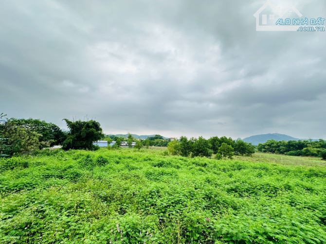 SIÊU PHẨM 1410m2 - MT50m - PHÂN LÀM 8 LÔ TỐT - VIEW CÁNH ĐỒNG - CÁCH ĐƯỜNG LIÊN XÃ 300m - 9