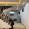 Cho thuê nhà nguyên căn Hồ Tùng Mậu, 45m, 4 tầng, 4 ngủ, giá 14 triệu/ tháng.