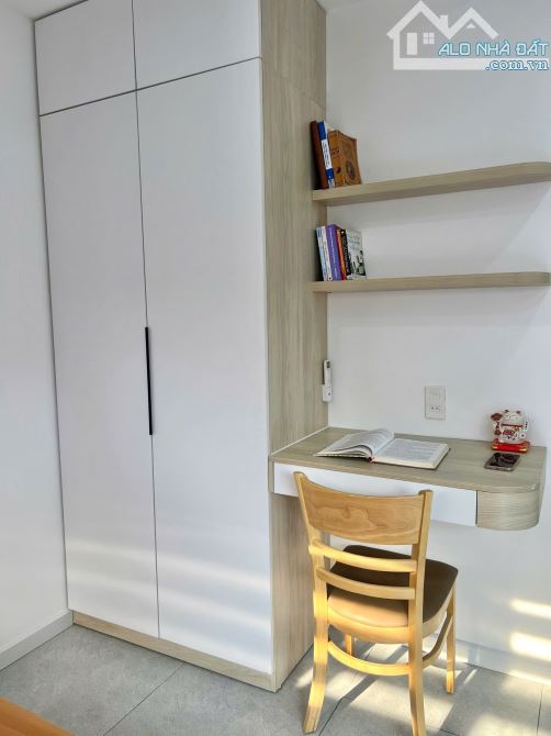 Bán toà CHDV Lò Đúc gần ĐH KTQD 62m2*7T thang máy DT 1.2 tỷ/năm, PCCC đủ, ô tô tránh