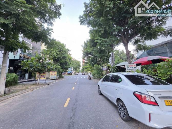 Gia đình tôi cần tiền kinh doanh nên Cần bán gấp đất nền FPT City 90m, vị trí vàng giá đầu