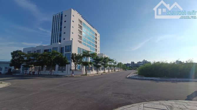 Bán mảnh đất góc bánh chưng thuộc lô 26BC đối diện TT hành chính Ngô Quyền cũ - Tân 3HLand