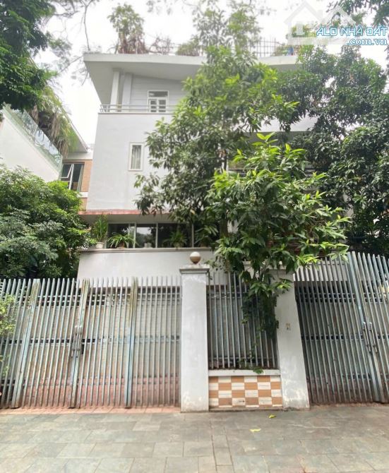 Bán Biệt thự Sông Đà Mỹ Đình, Trần Văn Lai , Nam Từ Liêm DT 197m² x 4T, MT 9,6m. Giá Rẻ.