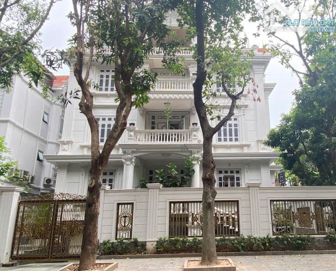 Bán Biệt thự Sông Đà Mỹ Đình, Trần Văn Lai , Nam Từ Liêm DT 394m² x 4T, MT 13,6m. Giá Rẻ.