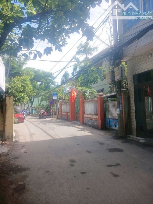 Nhà 3 tầng Hà Huy Tập, dt 159m, ngang 7m1, nở hậu, đường 6.5m