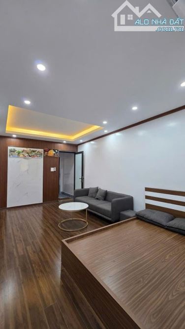 Bán nhà Ngọc Khánh - Ba đình - sổ to 48m - 3 thoáng - Full đồ
