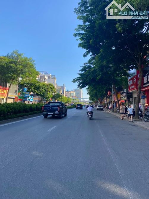 Bán đất tặng nhà 3tầng ngõ 266 Nguyễn Văn Cù - diện tích 87m+10m lưu không - chỉ 12,2tỷ.