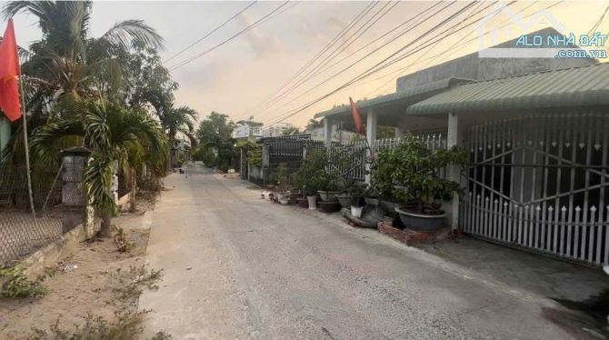 Bán lô đất xây dựng biệt thự nghỉ dưỡng + Kế Bên Chợ Tân Hải - La Gi - Tỉnh Lâm Đồng