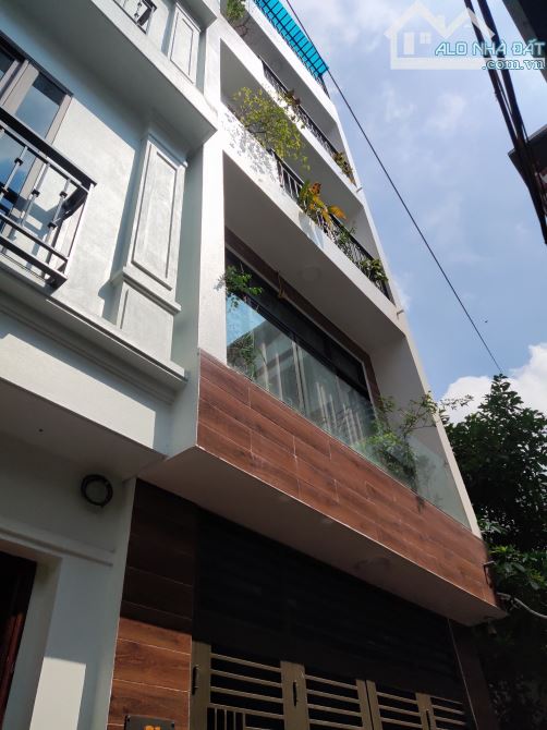 BÁN NHÀ ĐÔNG NGẠC  - DT 48M2 - MT4M - 4 TẦNG - GIÁ 8 ,5 TỶ - ĐƯỜNG Ô TÔ TRÁNH