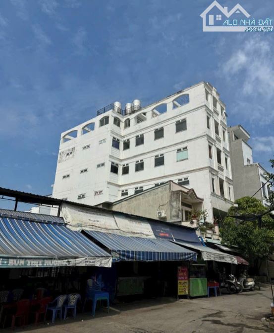 Bán Tòa nhà CHDV gần ĐH Công Nghiệp - ĐH Văn Lang, Dương Quảng Hàm P.5 GV 6x24m - 26 tỷ