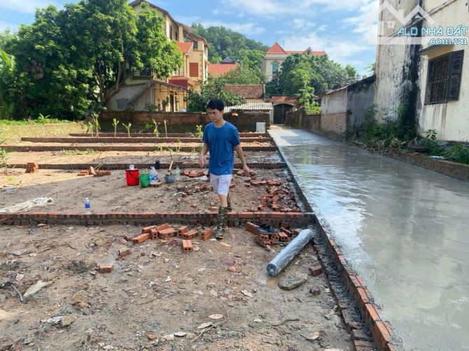 🌱Bán 2 Lô Thông Hai Đầu, Mặt Sau Là Công Viên, Phật Tích Mt 5.2m Dt 75m2 Giá 2.4 Tỷ