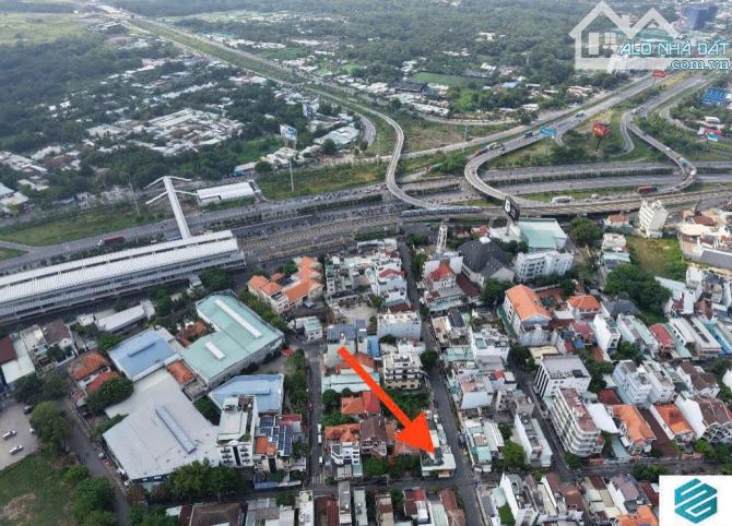 BÁN GÓC 12.2x16.2 ĐƯỜNG SỐ 1 GẦN TUYẾN METRO 40 TỶ